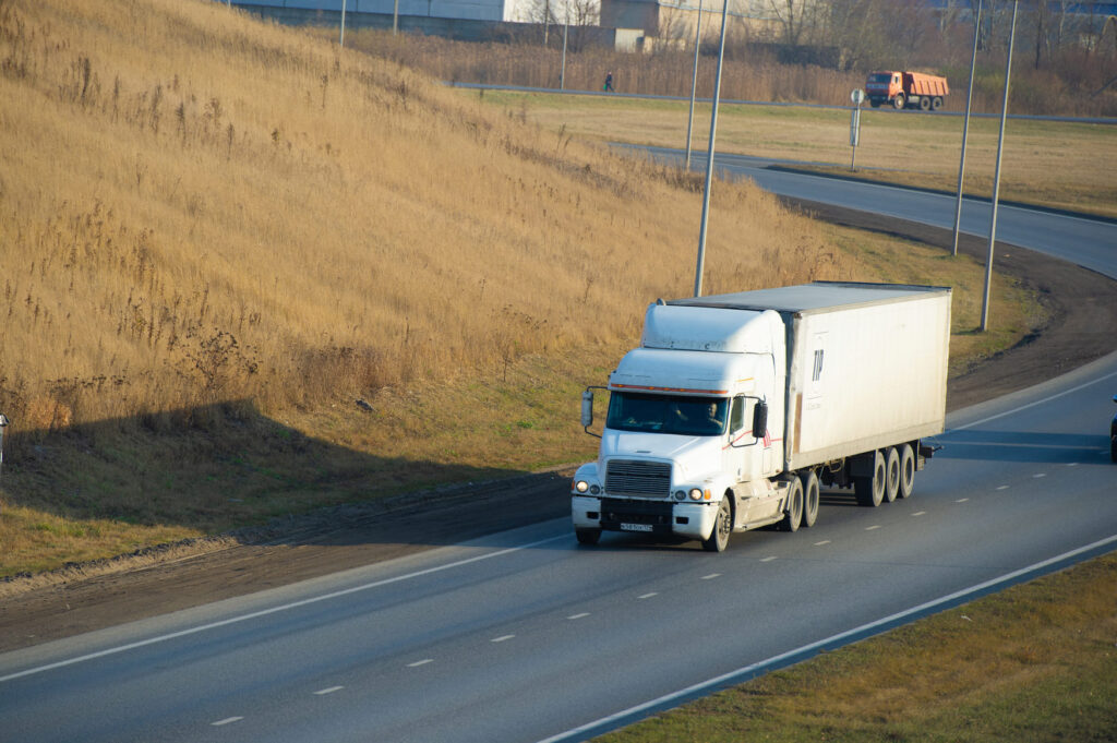 Combine multiple shipments into one with consolidated freight and bypass distribution centers for faster delivery and lower logistics costs.
