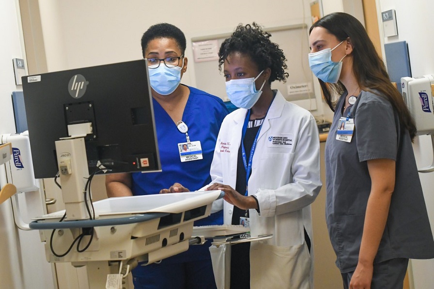 Covid recovery center team