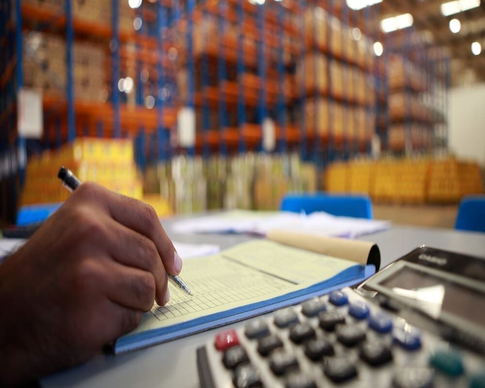 Warehouse management system showing real-time inventory tracking in a 3PL warehousing