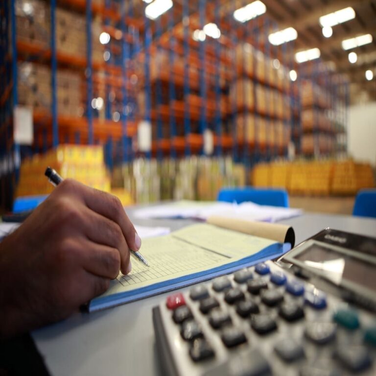 Warehouse management system showing real-time inventory tracking in a 3PL warehousing