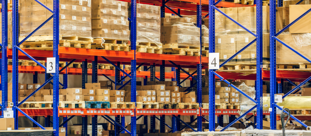OLIMP’s digital warehousing platform showing real-time availability of warehouses across the Chicago metro area.